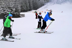 Lectii-de-ski-copii-in-Poiana-Brasov-cu-instructori-de-ski-cu-experienta-in-ski-de-peste-30-de-ani